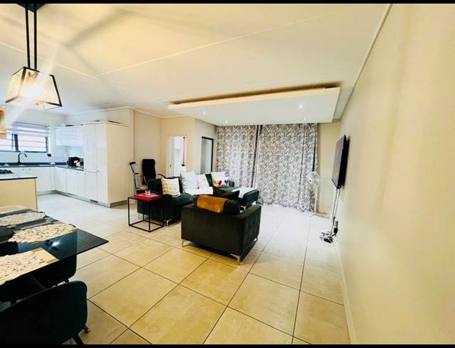 3 BEDROOM APARTMENT FOR SALE IN WATERFALL